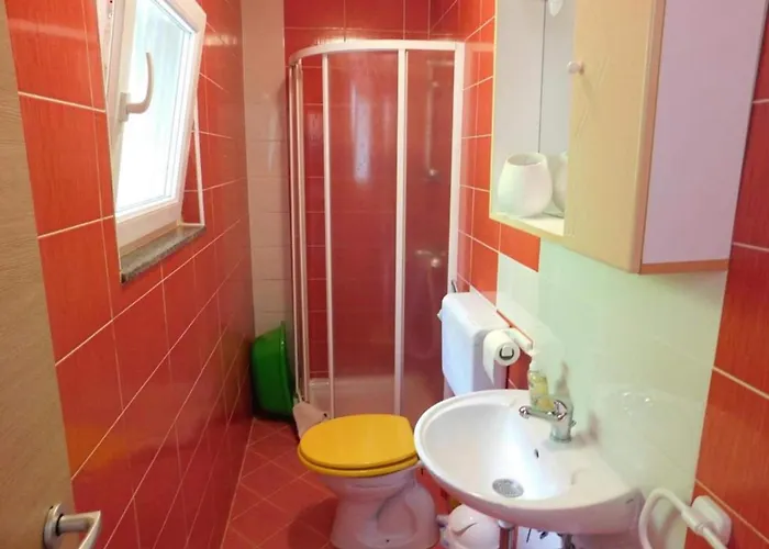 Charming Kestenovi Dvori - A6 *